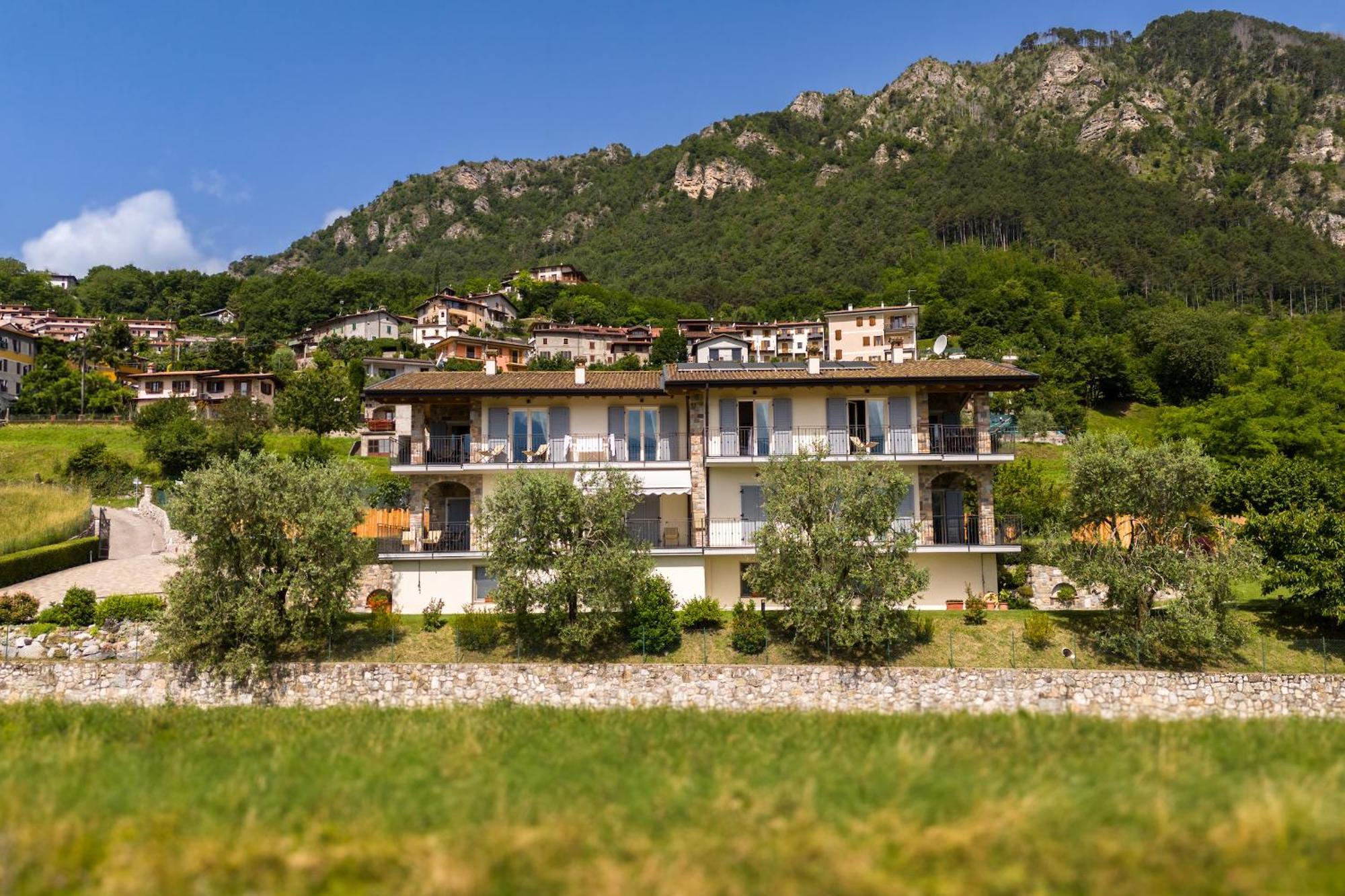 Mos Country House Tremosine Exterior photo